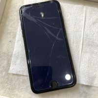 iPhoneSE2　ガラス割れ修理